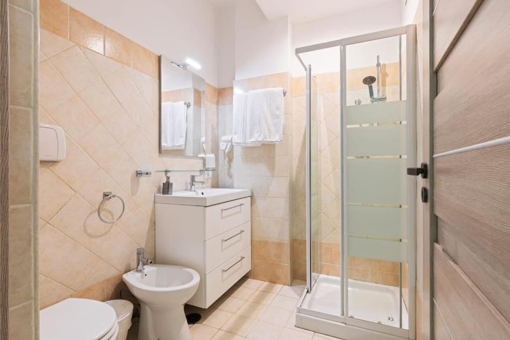 Private Suite In A Guest House With Private Bathroom N3 Rome Luaran gambar